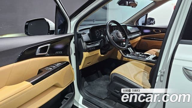 Kia Carnival 2023 — ფოტო 11/20