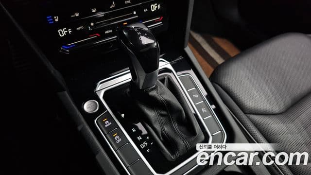 Volkswagen Arteon 2022 — ფოტო 8/20