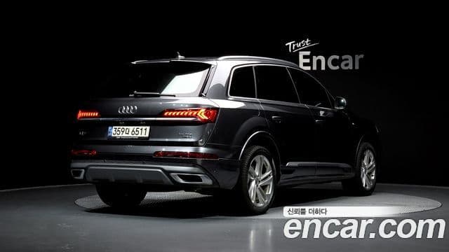 Audi Q7 2021 — Şəkil 2/20