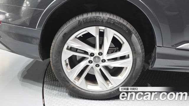 Audi Q7 2021 — Şəkil 5/20