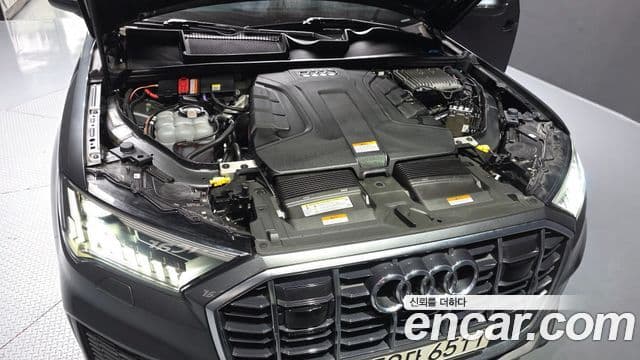 Audi Q7 2021 — Şəkil 6/20