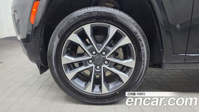 Jeep Grand Cherokee 2022 — ფოტო 5/20