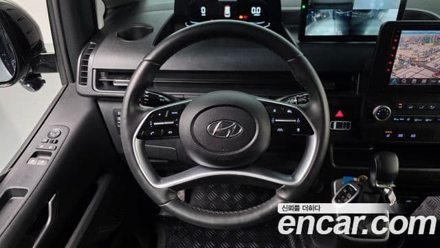 Hyundai Staria 2024 — Şəkil 13/20