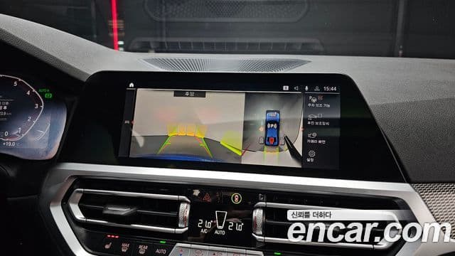 BMW 3 Series 2021 — Şəkil 15/20