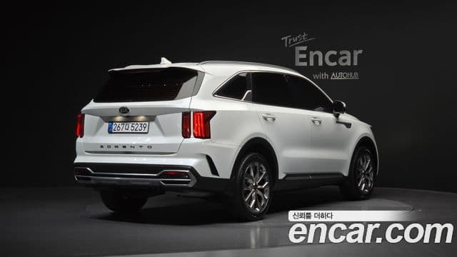 Kia Sorento 2021 — Фото 2/20