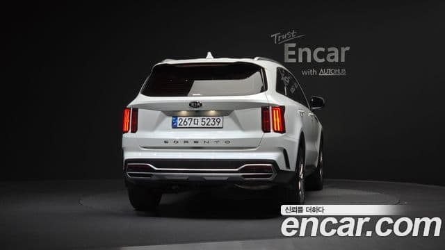 Kia Sorento 2021 — Фото 4/20