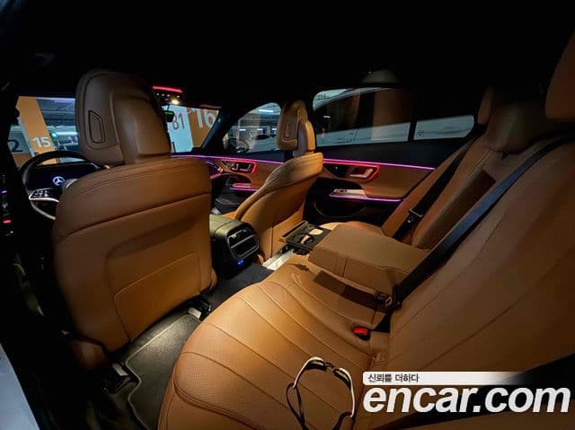 Mercedes-Benz E-Class 2025 — фото 9 из 10