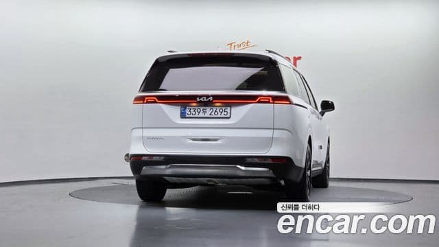 Kia Carnival 2023 — ფოტო 3/20