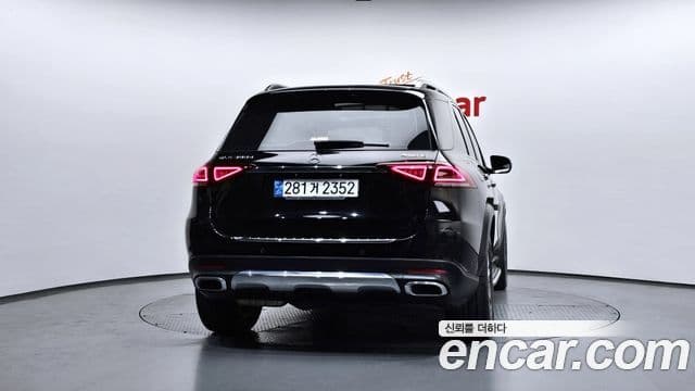 Mercedes-Benz GLE-Class 2022 — ფოტო 4/20