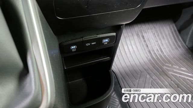 Hyundai Staria 2025 — Şəkil 15/20