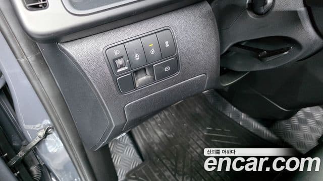 Hyundai Staria 2025 — Şəkil 16/20