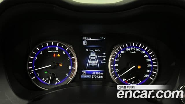 Infiniti Q60 2018 — Şəkil 8/20