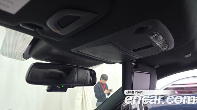 Infiniti Q60 2018 — Şəkil 17/20
