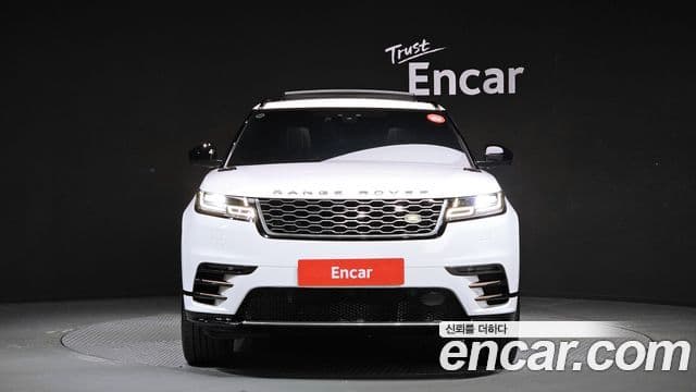 Land Rover Range Rover Velar 2019 — Photo 6/20