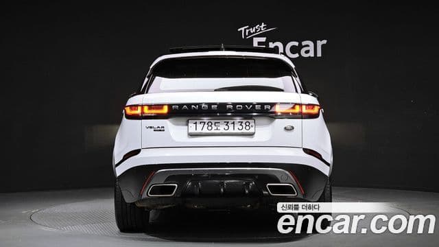 Land Rover Range Rover Velar 2019 — Photo 17/20