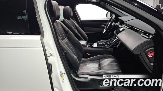 Land Rover Range Rover Velar 2019 — Photo 11/20