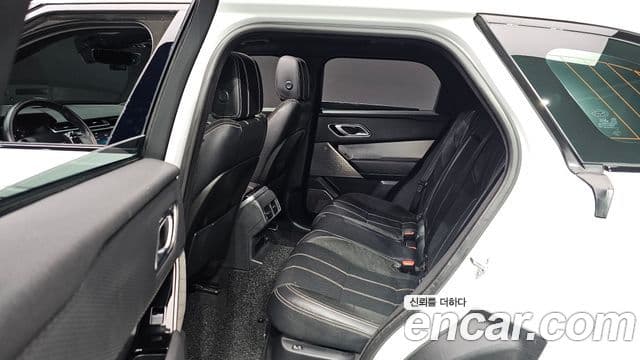 Land Rover Range Rover Velar 2019 — Photo 12/20