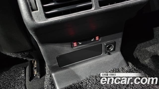 Land Rover Range Rover Velar 2019 — Photo 15/20