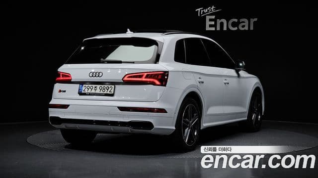 Audi Q5 2020 — ფოტო 2/20