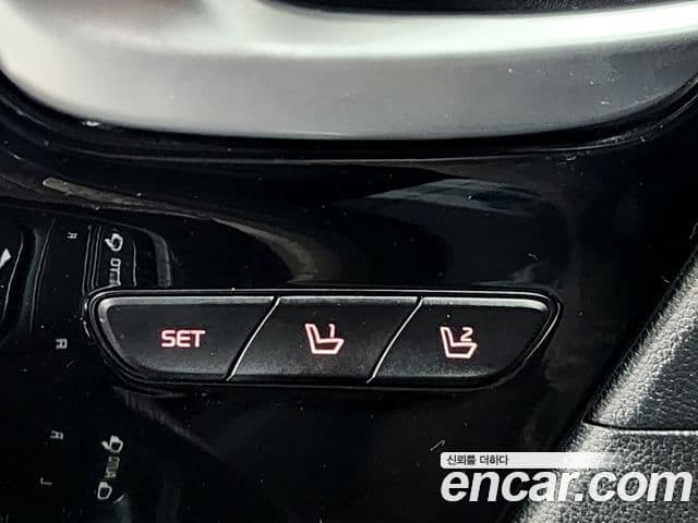 Kia Niro 2019 — ფოტო 10/17