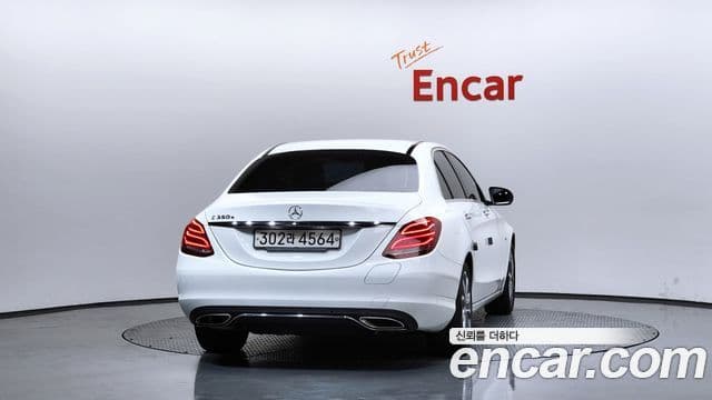 Mercedes-Benz C-Class 2018 — Şəkil 4/20