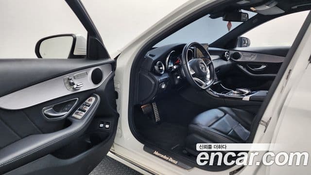 Mercedes-Benz C-Class 2018 — фото 10 из 20
