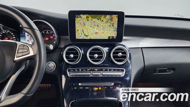 Mercedes-Benz C-Class 2018 — Şəkil 14/20