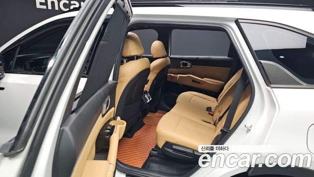 Kia Sorento 2023 — ფოტო 13/20