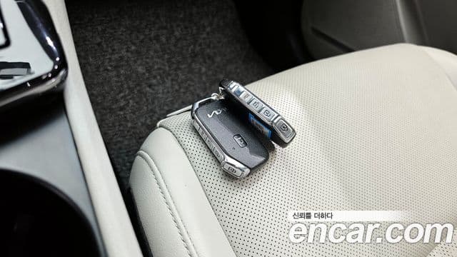 Kia Sportage 2021 — ფოტო 18/20