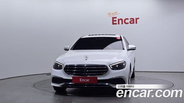 Mercedes-Benz E-Class 2022 — Фото 2/20