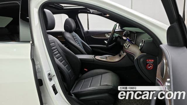 Mercedes-Benz E-Class 2022 — Фото 8/20