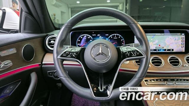 Mercedes-Benz E-Class 2022 — Фото 13/20