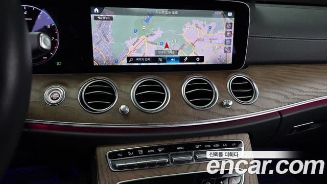 Mercedes-Benz E-Class 2022 — Фото 14/20
