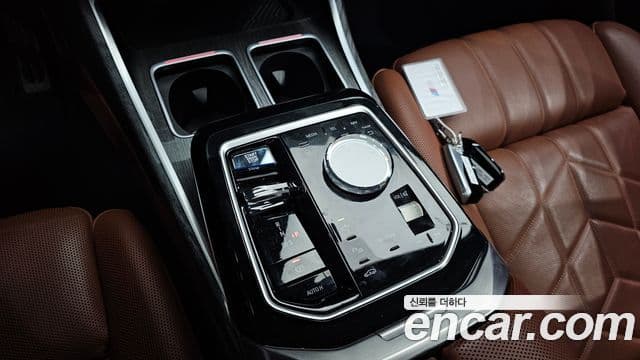 BMW 7 Series 2024 — Photo 7/37