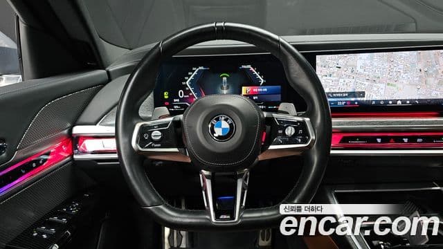 BMW 7 Series 2024 — Photo 25/37