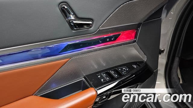 BMW 7 Series 2024 — Photo 13/37
