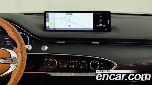Genesis GV70 2021 — ფოტო 14/20