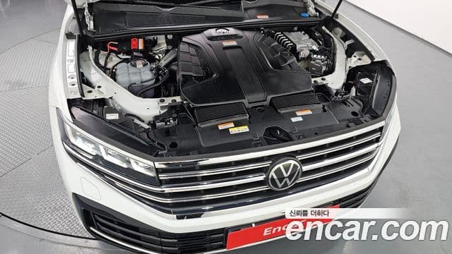 Volkswagen Touareg 2024 — ფოტო 6/20