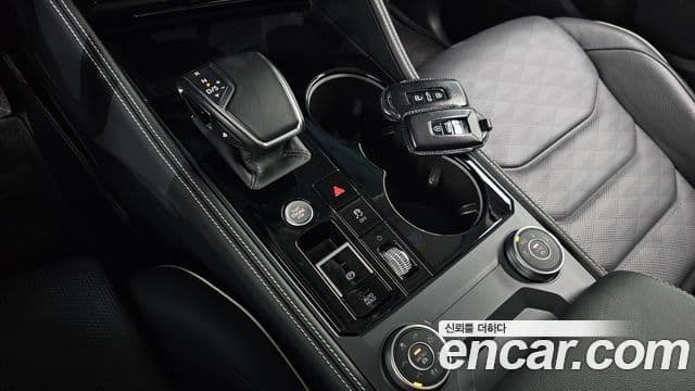 Volkswagen Touareg 2024 — ფოტო 9/20