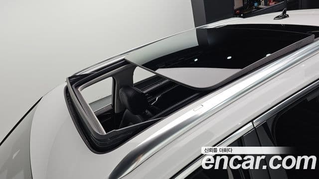 Volkswagen Touareg 2024 — ფოტო 20/20