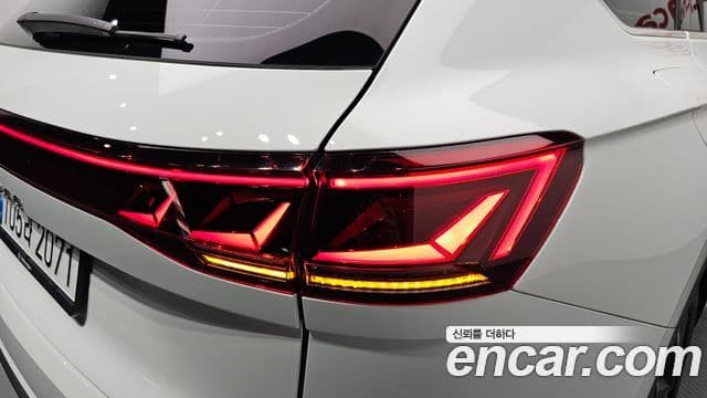 Volkswagen Touareg 2024 — Şəkil 14/38