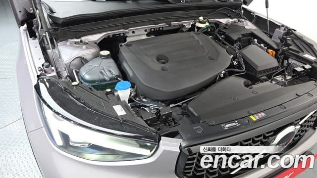 Volvo XC40 2026 — ფოტო 6/20