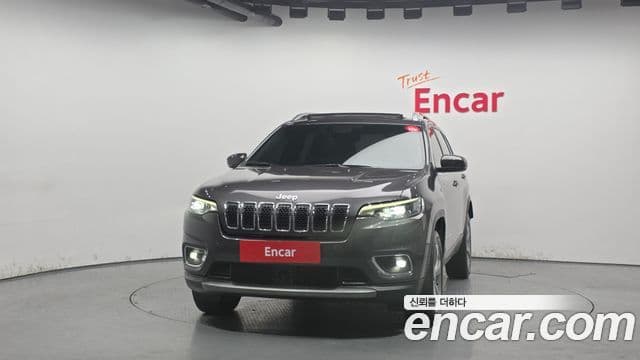 Jeep Cherokee 2021 — Şəkil 27/35