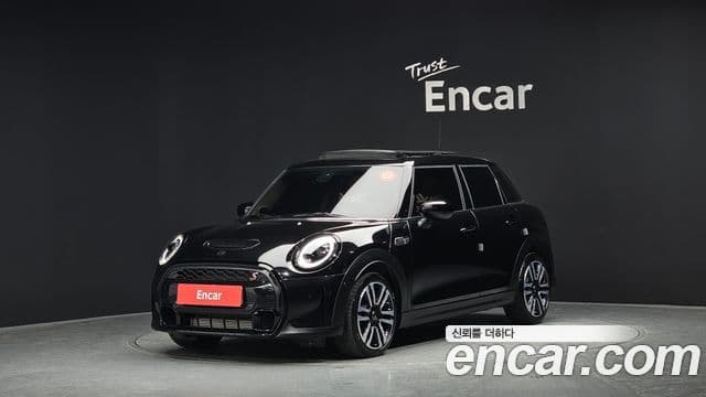 Mini Cooper S 2024 — ფოტო 1/20