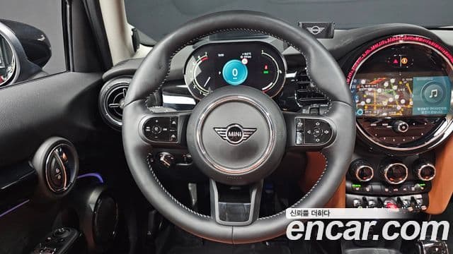 Mini Cooper S 2024 — ფოტო 13/20