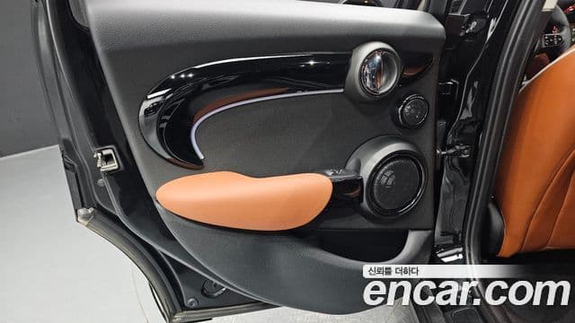 Mini Cooper S 2024 — Photo 31/31