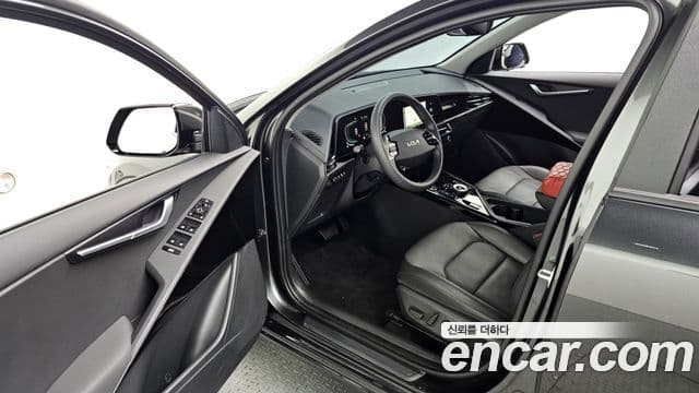 Kia Niro 2025 — ფოტო 10/20