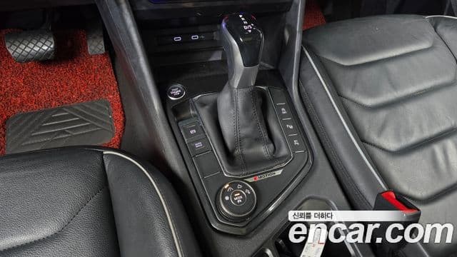 Volkswagen Tiguan 2021 — Şəkil 9/20