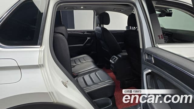 Volkswagen Tiguan 2021 — Şəkil 11/20