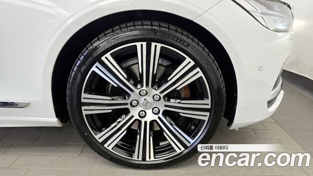Volvo S90 2021 — Photo 22/34